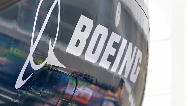 Seit dem Absturz zweier Maschinen vom Typ 737 Max steckt Boeing in der Krise.