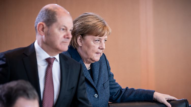Bundeskanzlerin Merkel und Bundesfinanzminister Scholz wollen neue Schulden aufnehmen, um der Coronavirus-Epidemie zu begegnen.