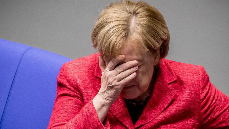 In Stresssituationen fassen sich Menschen automatisch ins Gesicht.
