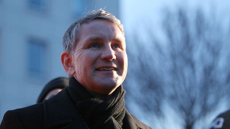 Höcke kündigt an, es werden nicht alle mithalten können.
