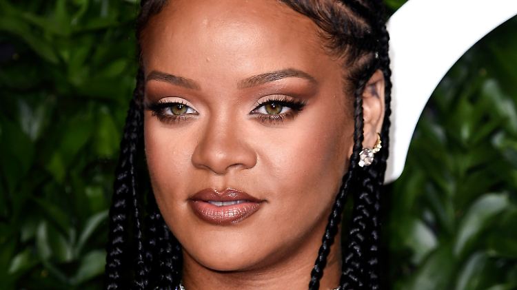 Rihanna hat die Clara-Lionel-Stiftung im Jahr 2012 gegründet.