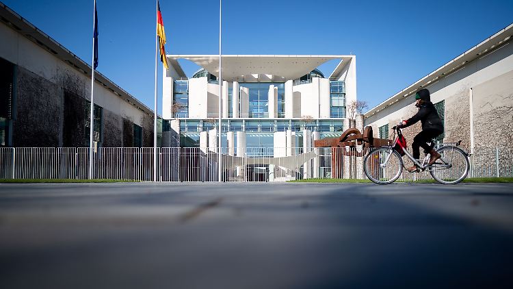 Bundeskanzlerin Angela Merkel wurde der Kabinettssitzung per Telefon zugeschaltet.