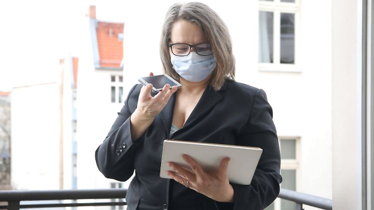 Welche Maßnahmen ein Arbeitgeber ergreifen muss, ist immer abhängig von einer Gefährdungsbeurteilung am jeweiligen Arbeitsplatz. 