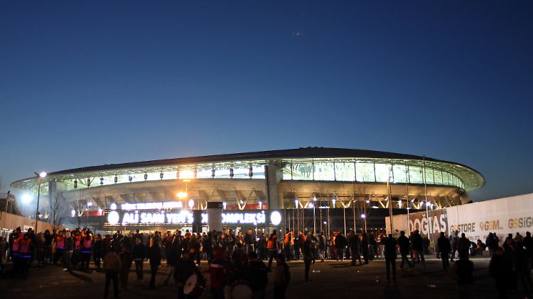 Bevor die Uefa wieder zahlreiche Zuschauer ins Istanbuler Stadion lädt, wird es wohl noch eine Weile dauern.