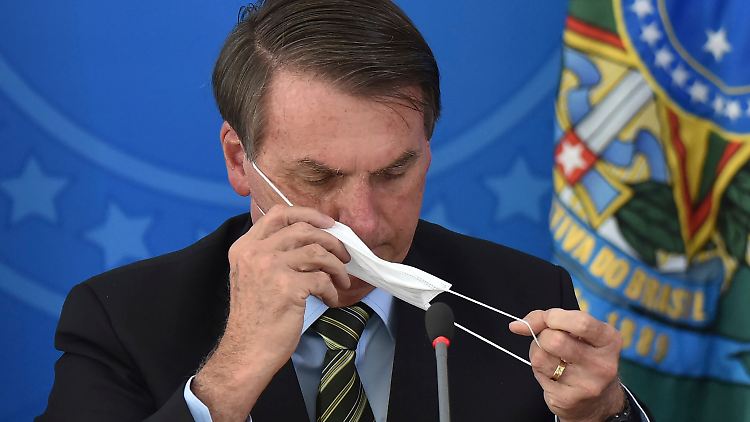 Ihm als ehemaligem Sportler könne das Virus ohnehin nichts anhaben, glaubt Bolsonaro.