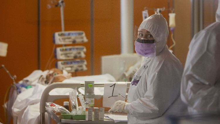 In Italien sind bislang deutlich mehr Menschen dem Coronavirus erlegen als in Deutschland. Das hat auch soziale Gründe.