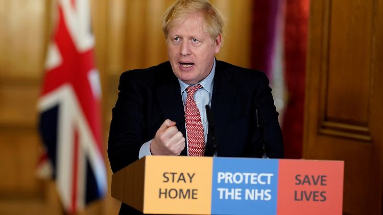 Premier Johnson versprach den Briten, dass die Tests massiv ausgeweitet werden sollen.