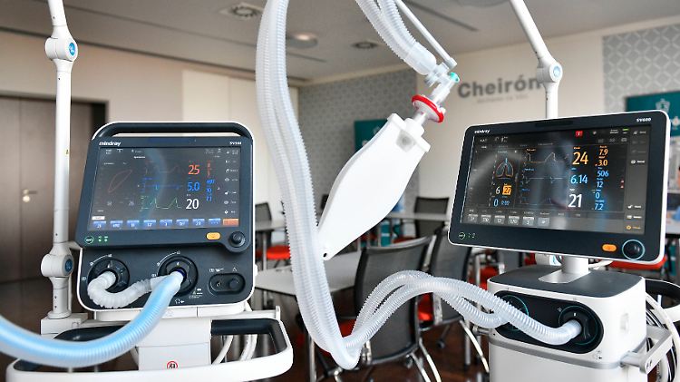 "Wenn das ausfällt, ist der Patient tot." Die Qualitätskontrollen und Dokumentationspflichten für Beatmungsgeräte sind streng.