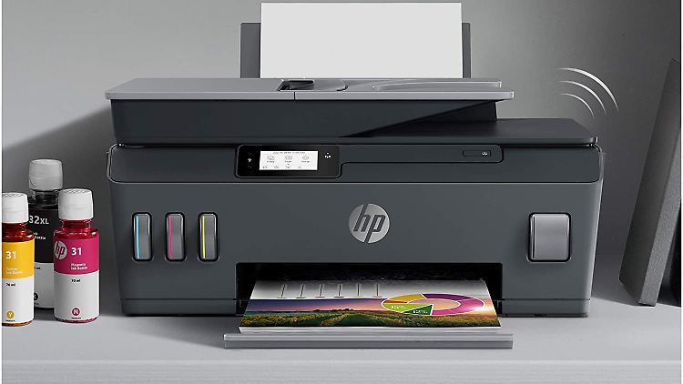 Flaschen-Drucker wie der Canon Pixma G6050 sind zwar teurer, lohnen sich aber langfristig durch sehr niedrige Tintenkosten.