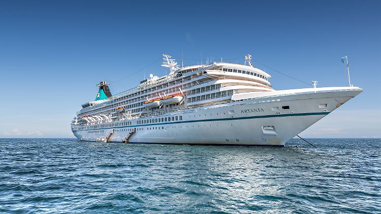 An Bord der "MS Artania" sind mehrere Menschen mit dem Coronavirus infiziert.