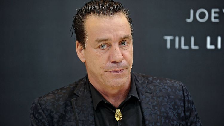 Provoziert gern: Till Lindemann. Aber nehmt das doch nicht so ernst, ihr motherfucker, er will nur spielen! 