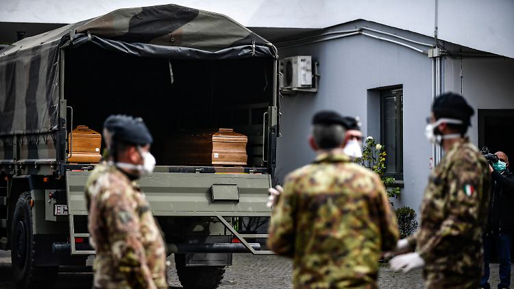 In Italien hat die Coronavirus-Pandemie inzwischen mehr als 10.000
Todesopfer gefordert.