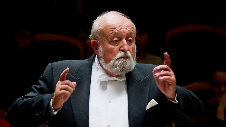 Penderecki wurde 86 Jahre alt - den zeitgenössischen Komponisten zeichnete seine unglaublich anmutende Vielseitigkeit aus.