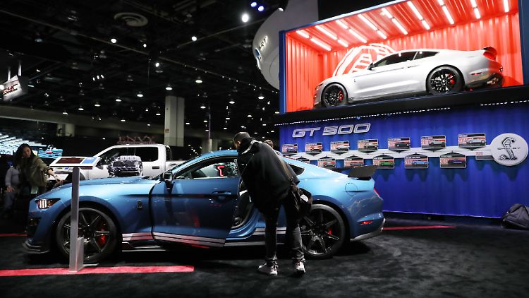 Alles im Zeichen von Corona: Die Messehalle wird zu Klinik umfunktioniert.