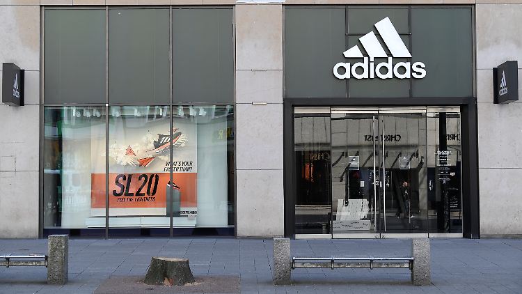 Adidas schießt ein Eigentor: All diejenigen, die Großkonzerne für elende Gauner halten, sehen sich bestätigt.  