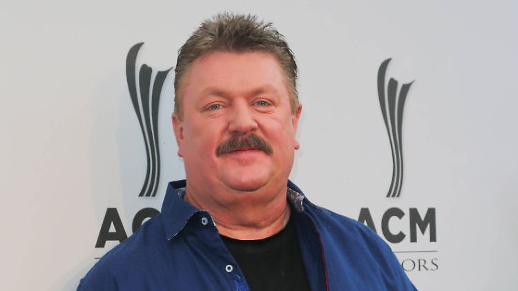 Die US-Country-Legende Joe Diffie starb am Sonntag.