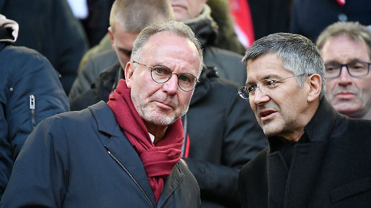 Bayern Münchens Vorstandsvorsitzender Karl-Heinz Rummenigge und Präsident Herbert Hainer müssen die Zukunft des Klubs sorgfältig planen.