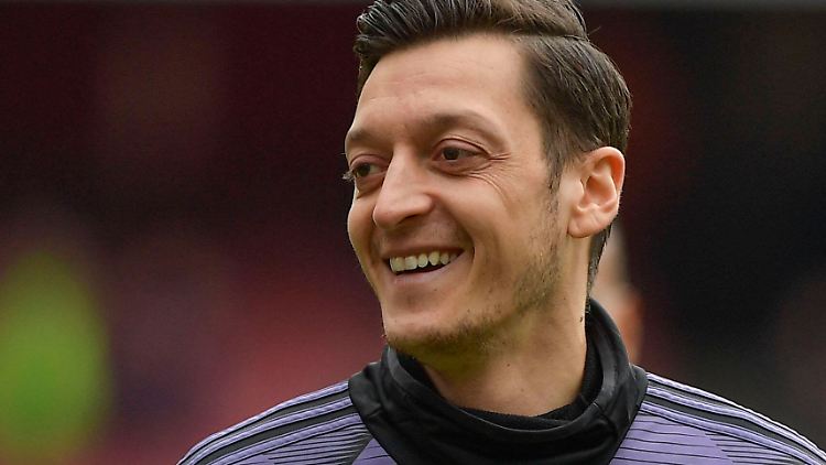 Mesut Özil: "Danke, Gott, ..."