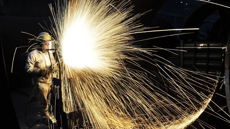 Chinas Betriebe produzieren wieder - doch für wen?