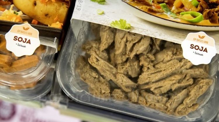 Fleischersatz im Supermarktregal: Fleisch aus dem Labor soll helfen, den Bedarf ohne Tierhaltung zu decken.
