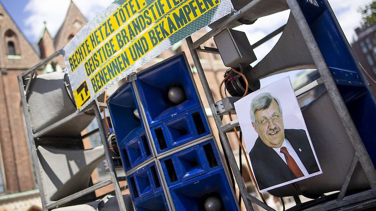 Walter Lübcke war am 2. Juni 2019 tot auf seiner Terrasse entdeckt worden. 