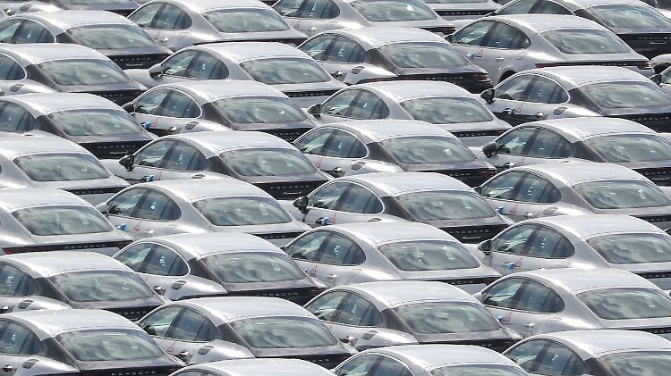 Deutschlandweit haben viele Fabriken die Produktion eingestellt und die Nachfrage ist in vielen Märkten eingebrochen.