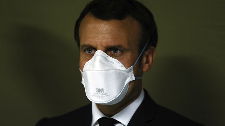 Macron zu Besuch in einem Militärkrankenhaus in der Krisenregion Elsass.