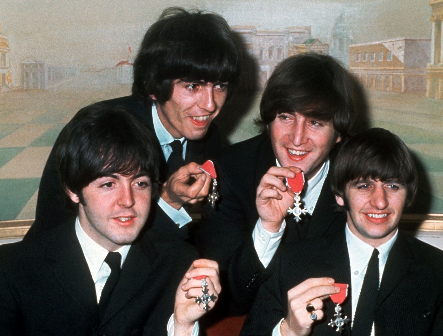 Die berühmteste Band der Welt verschwand nicht mit einem Knall - sondern mit einer banalen Pressemitteilung zu Paul McCartneys (l.) erstem Soloalbum. Darin erklärte er, dass seine Songschreiber-Partnerschaft mit John Lennon (2.v.r.) beendet ...