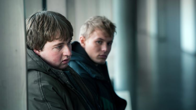 Daniel Friedl (links) ist unter anderem in der Netflix-Serie "Wir sind die Welle" zu sehen.