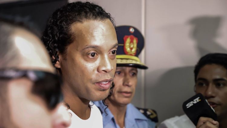 Ronaldinho ist nun schon einen Monat in Haft.