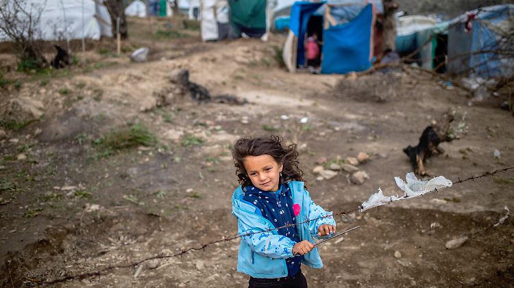 Die 50 Unionsabgeordneten halten die Aufnahme geflüchteter Kinder für "dringend geboten".