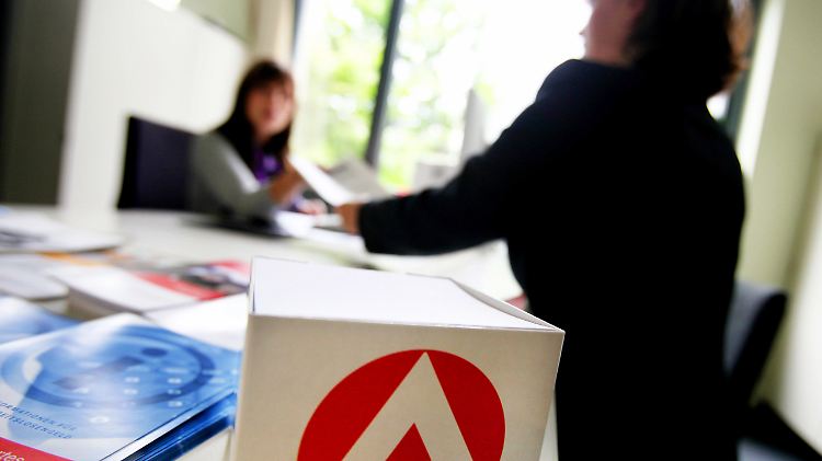 Quarantäne-Maßnahme: Das Jobcenter nimmt nun auch formlose Anträge per Mail an.  