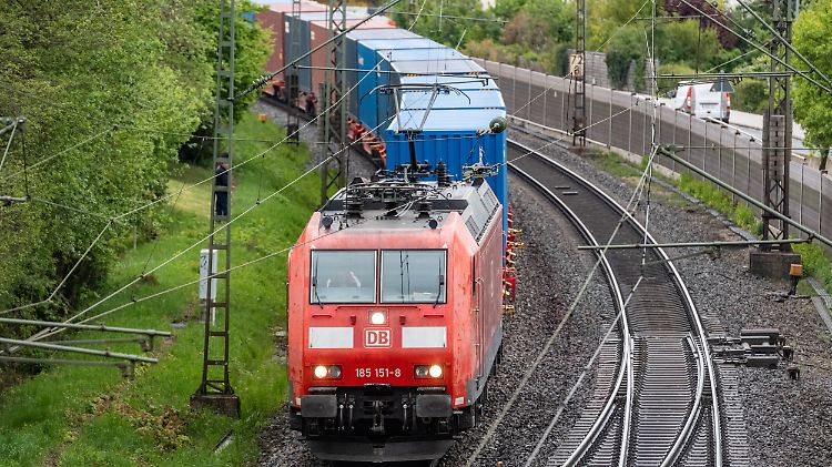 Der Güterverkehr konzentriert sich derzeit auf die Versorgung des Lebensmittelhandels.