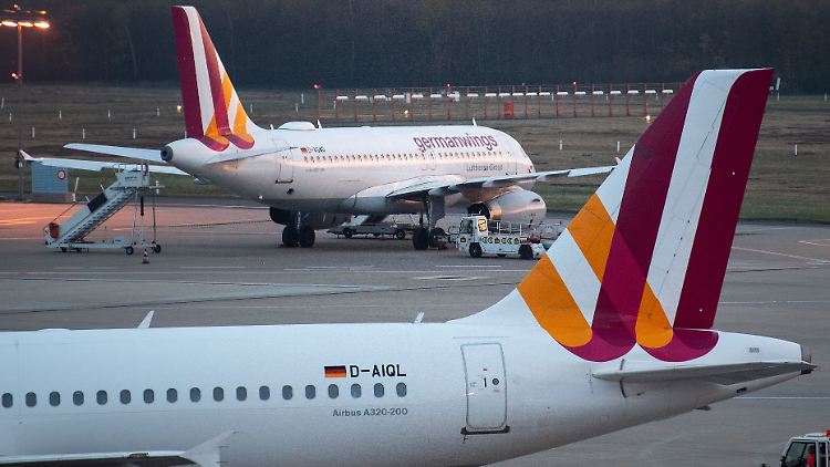 Die Germanwings-Piloten sollen in eine Zwischengesellschaft wechseln.