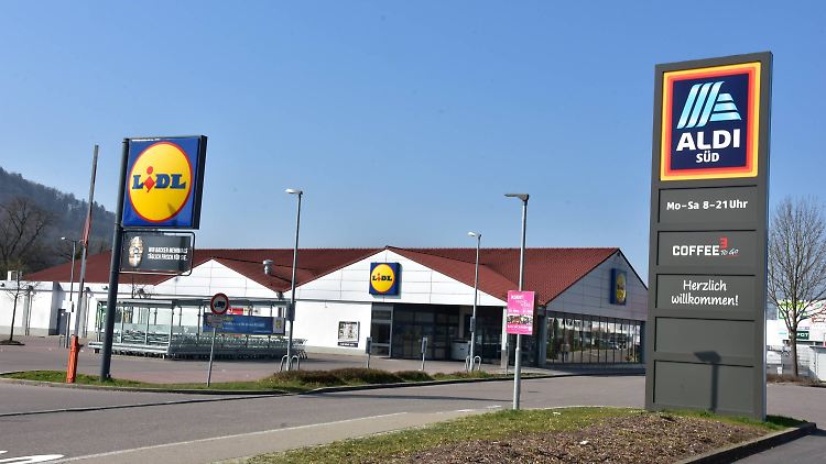 Aldi, Lidl, Rewe, Penny und Edeka bleiben an den Feiertagen wie üblich geschlossen.