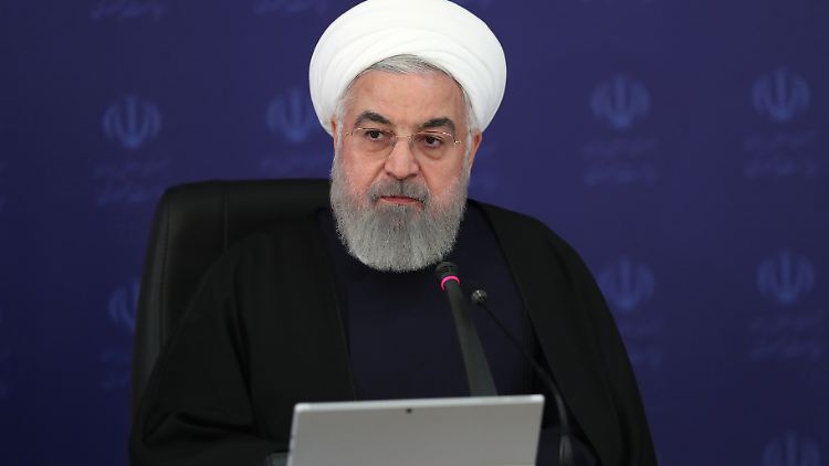 Präsident Ruhani sieht den Iran derzeit an zwei Fronten gleichzeitig kämpfen.