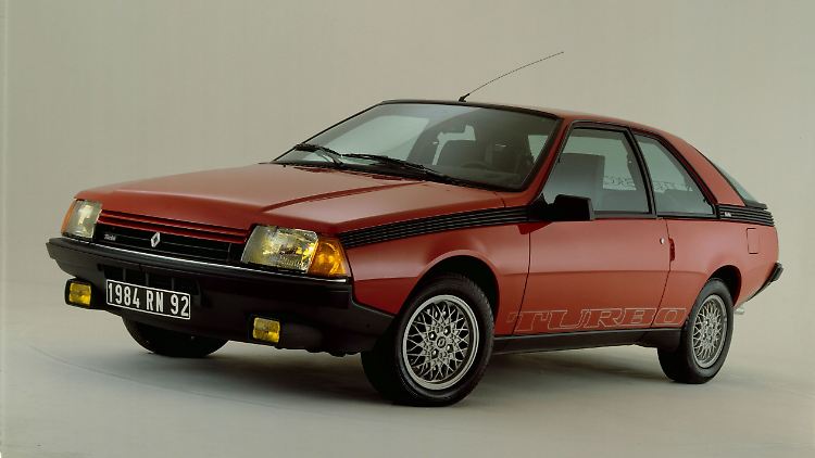 Als erstes neues Renault-Modell seit dem Coupé Caravelle setzte der Renault Fuego nicht auf einen Typencode, sondern einen Modellnamen