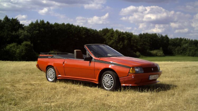 Der französische Karossier Heuliez realisierte drei Fuego-Cabriolet-Prototypen in US-Ausstattungsspezifikation.