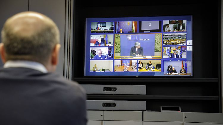 Sie verhandeln und verhandeln: Bundesfinanzminster Scholz und seine EU-Kollegen per Videoschalte.
