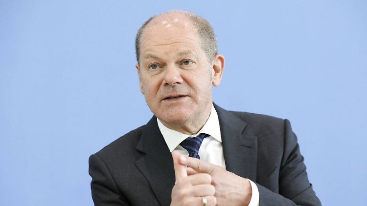 Finanzminister Olaf Scholz erklärt, was geht und was sich mit Corona-Nothilfen verträgt und was nicht.