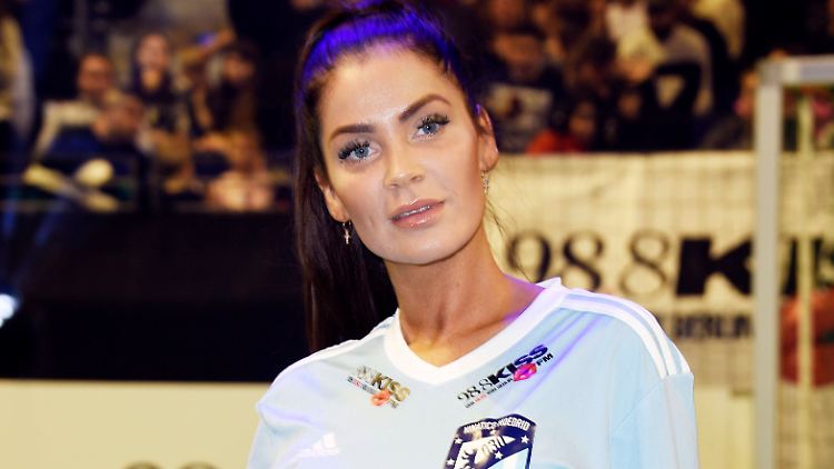 Bekannt aus "Köln 50667": Janine Pink.