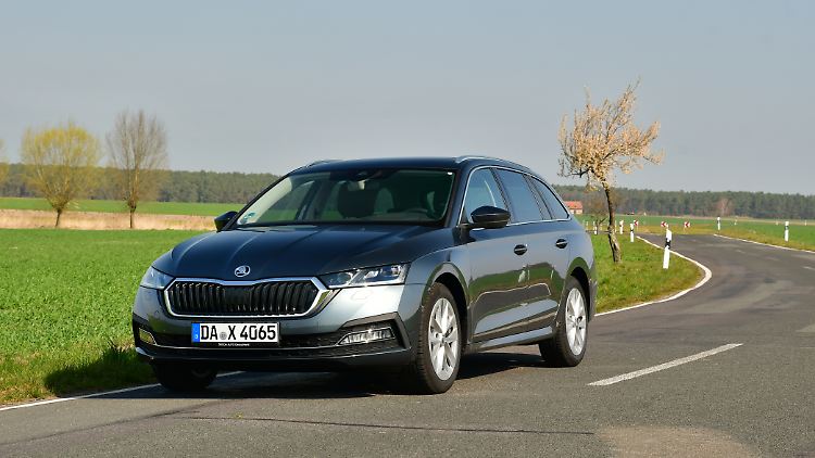 Auf den ersten Blick mag es dem Betrachter so erscheinen, als habe sich am Skoda Octavia kaum etwas geändert. Aber hier zählt der zweite Blick.