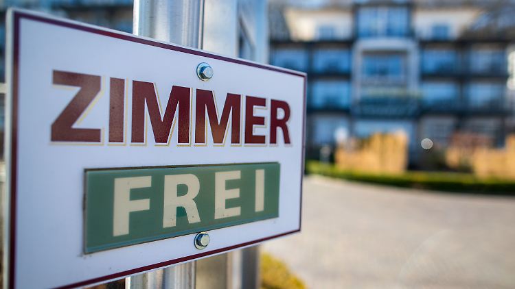 Idee in Corona-Zeiten: Aus leerstehenden Hotelzimmern werden Büros - Hotelbüros.
