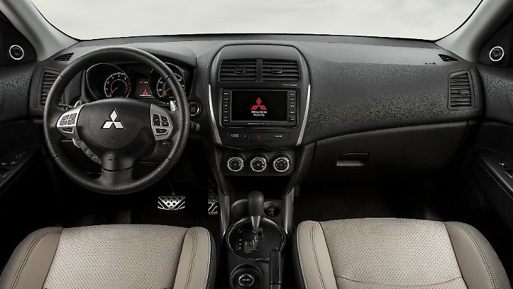 Auch der Innenraum des Mitsubishi ASX hat sich über die Jahre verändert und wurde mit jedem Facelift angereichert.
