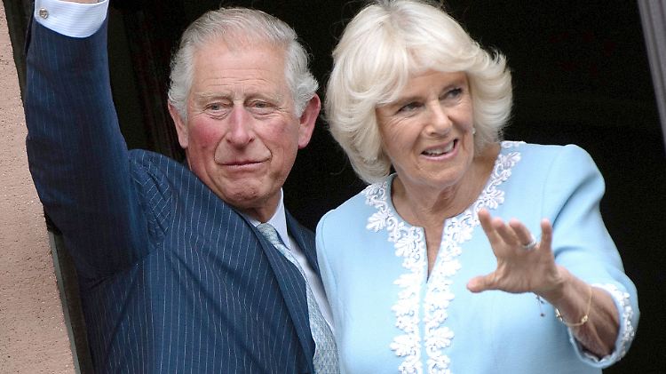 Ineinander verliebt sind sie schon lange, verheiratet aber erst seit 15 Jahren: Prinz Charles und Camilla.