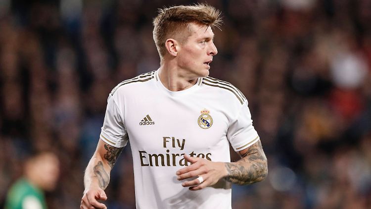 Toni Kroos sollte über sein Geld selbst entscheiden dürfen.
