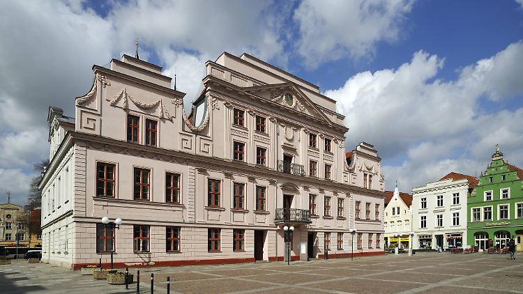 In Deutschlands Rathäusern schwitzen die Kämmerer - und sorgen sich angesichts der Corona-Pandemie um ihre Haushalte.