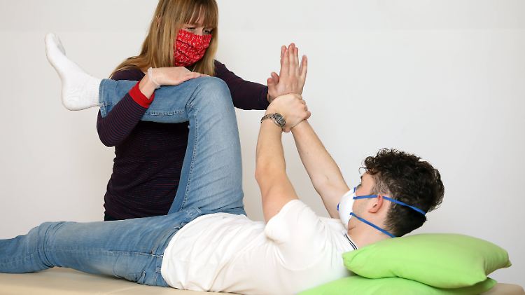 Heilmittelerbringer wie Physiotherapeuten, Logopäden oder Ergotherapeuten sollen einen Einmalzuschuss erhalten.