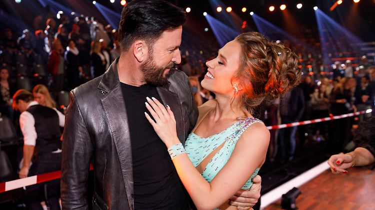 Michael Wendler "muss noch mal ran", sagt Laura.