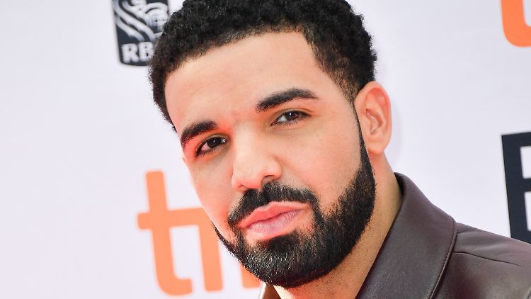 Der Rapper Drake wurde mit 15 Jahren vom Vater eines Schulfreundes als Schauspieler entdeckt.
